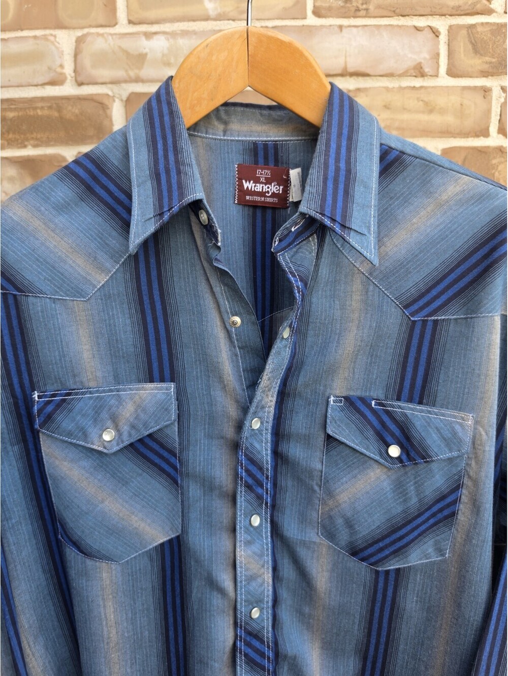 Vintage Wrangler Western Shirt XL 17-17.5 Blue Stripe Pearl Snap Retro Cowboy